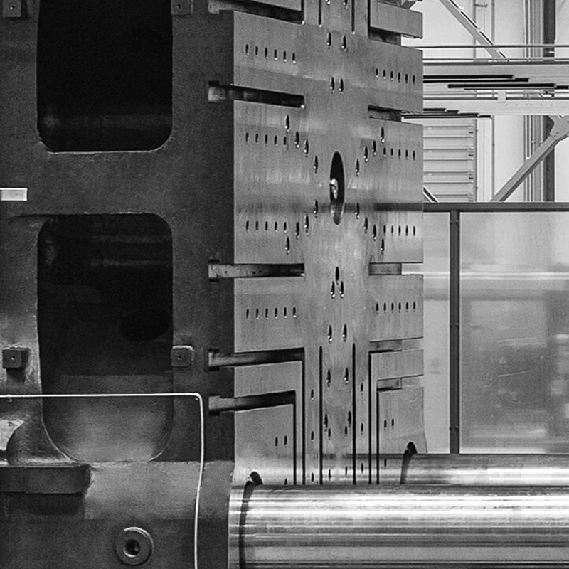DU mold mounting face showing slots, holes and tie bars