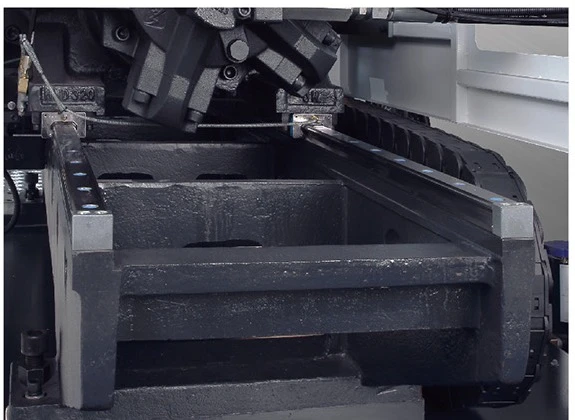 Linear guide structure on the HWAMDA PET injection unit